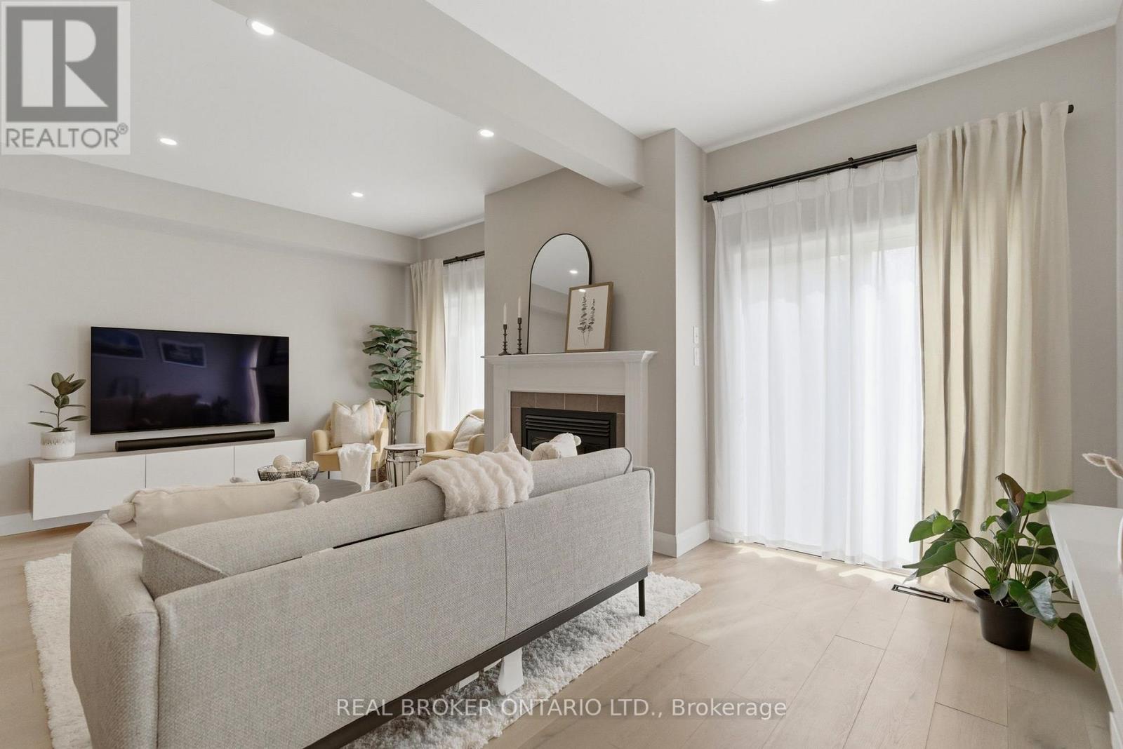 2426 Shadow Court, Oakville, Ontario  L6M 5G6 - Photo 20 - W13166494