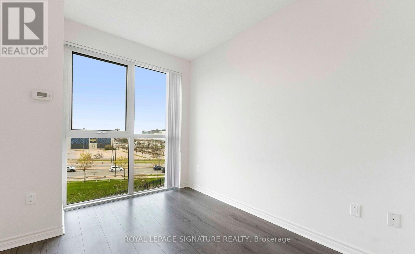 Ph216 - 349 Rathburn Road W, Mississauga, Ontario  L5B 0G9 - Photo 17 - W13166506