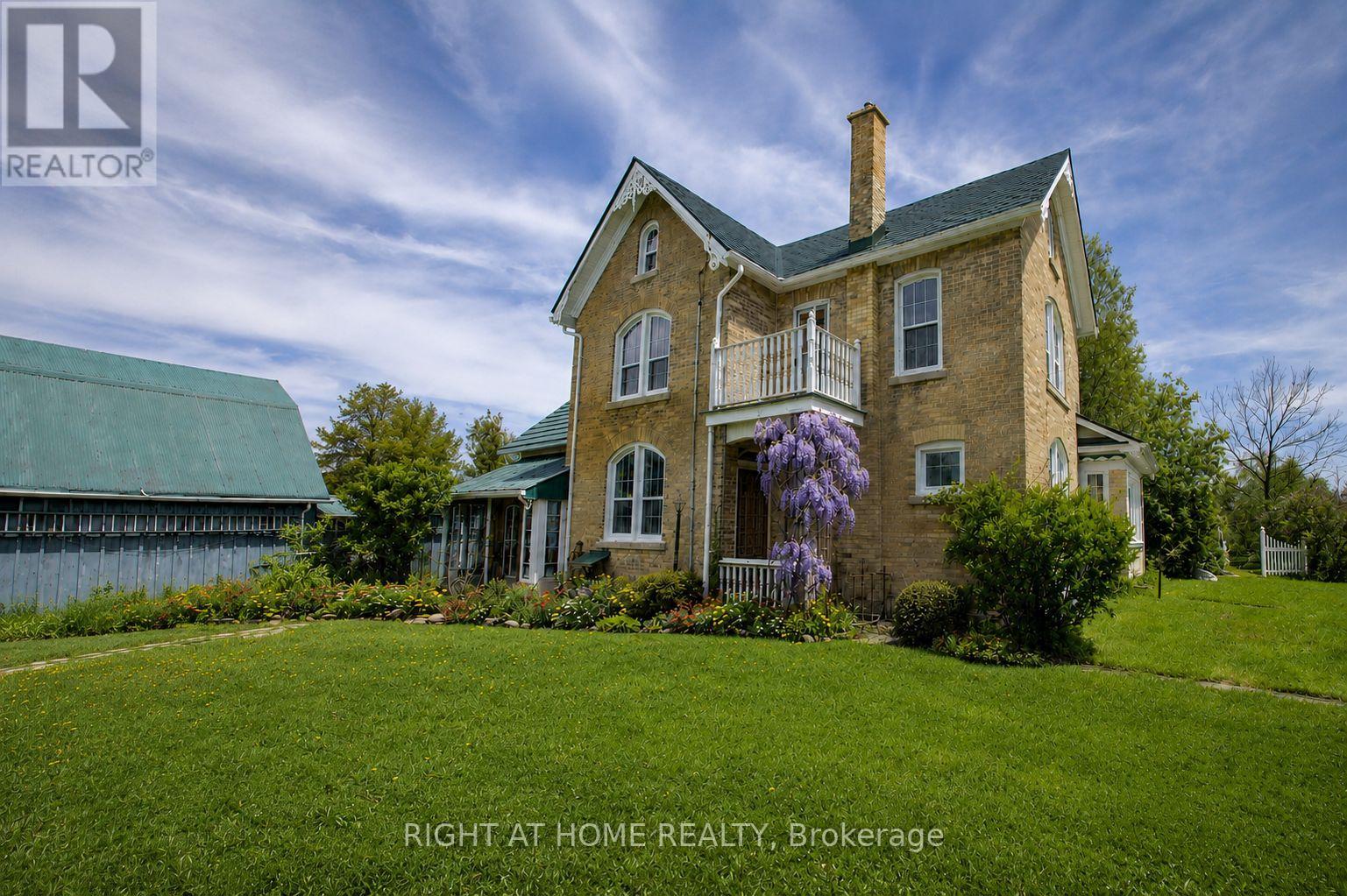 402 Lampton Street E, West Grey, Ontario  N0G 1R0 - Photo 2 - X13166452
