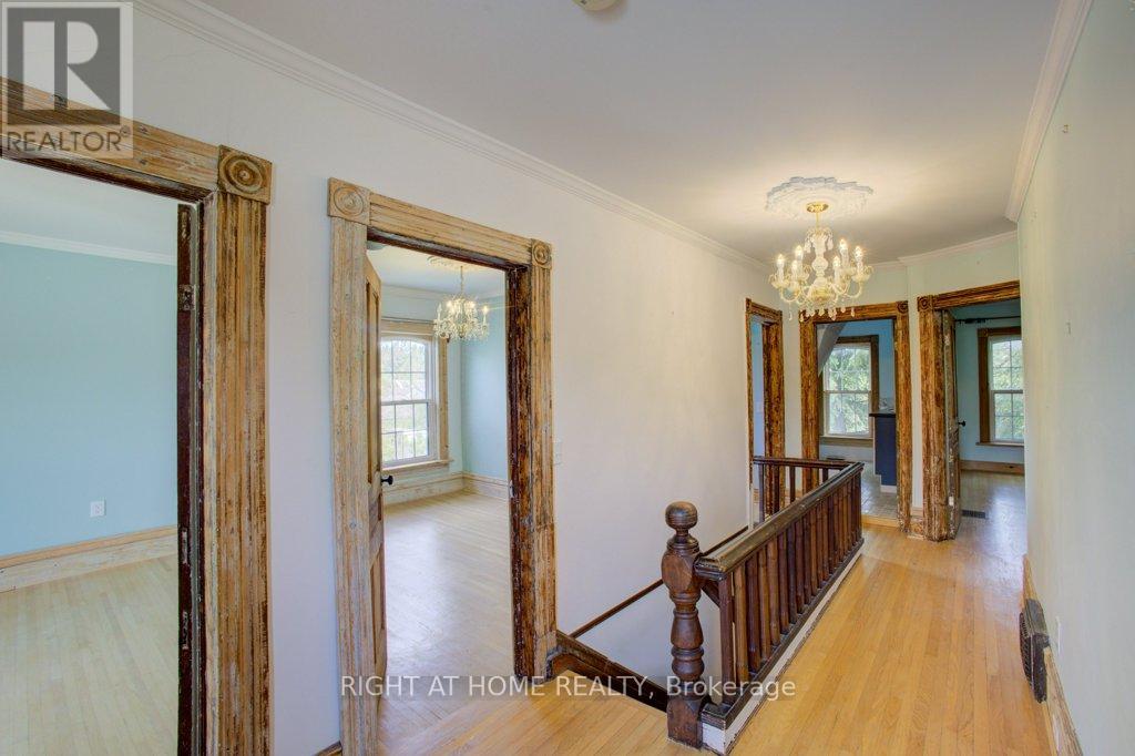 402 Lampton Street E, West Grey, Ontario  N0G 1R0 - Photo 21 - X13166452
