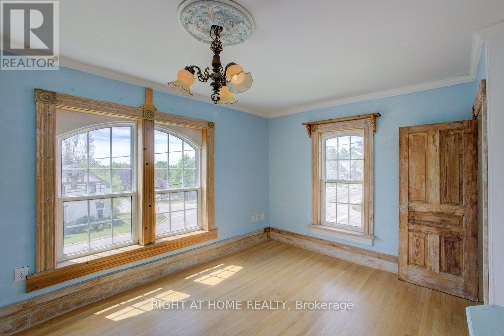 402 Lampton Street E, West Grey, Ontario  N0G 1R0 - Photo 24 - X13166452