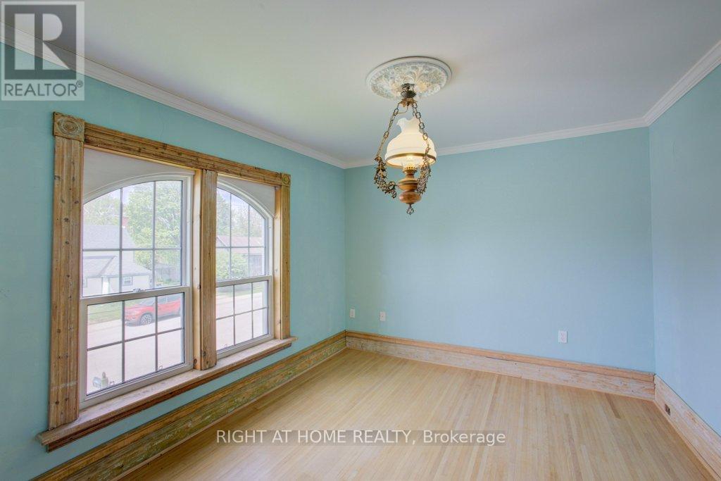 402 Lampton Street E, West Grey, Ontario  N0G 1R0 - Photo 25 - X13166452