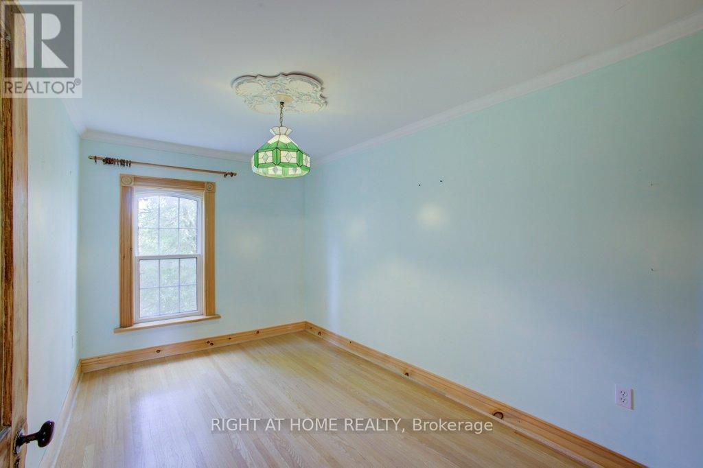 402 Lampton Street E, West Grey, Ontario  N0G 1R0 - Photo 27 - X13166452