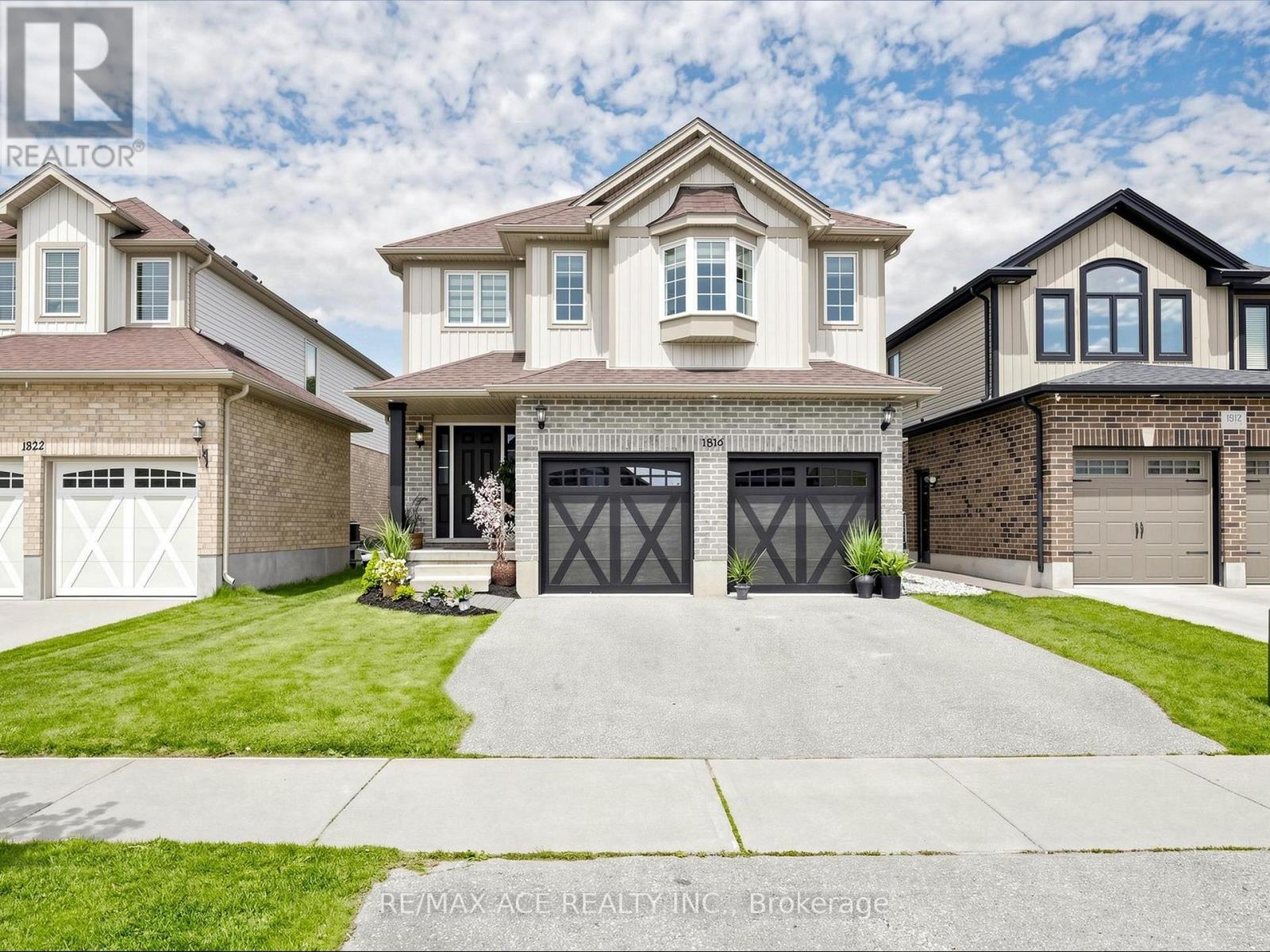 1816 CEDARPARK DRIVE, London North, Ontario