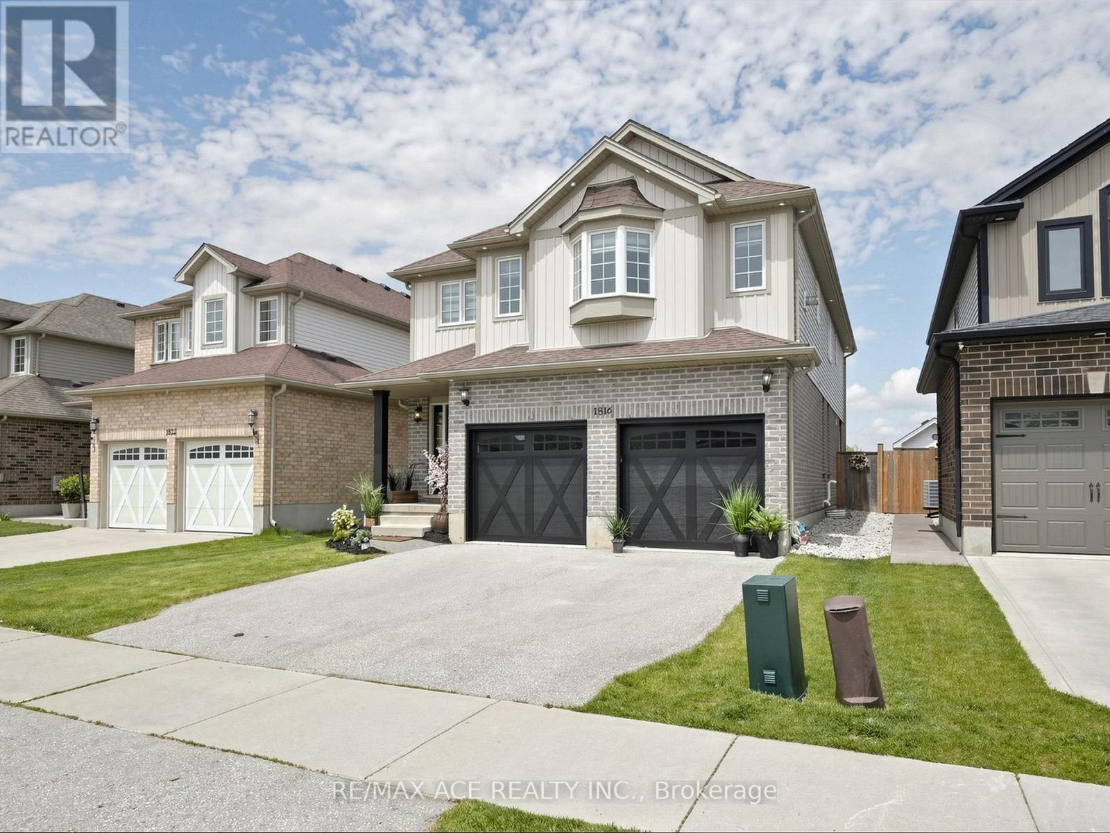 1816 Cedarpark Drive, London North, Ontario  N5X 0C7 - Photo 2 - X13166472