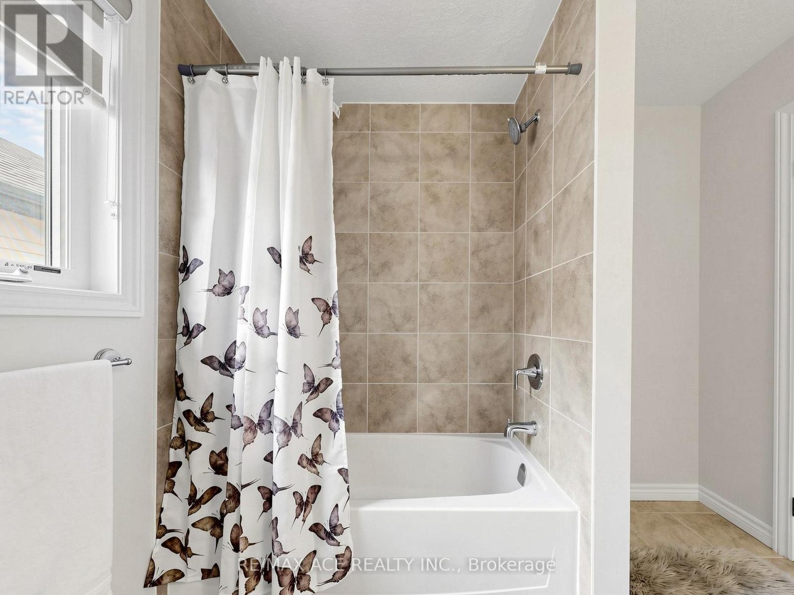 1816 Cedarpark Drive, London North, Ontario  N5X 0C7 - Photo 41 - X13166472