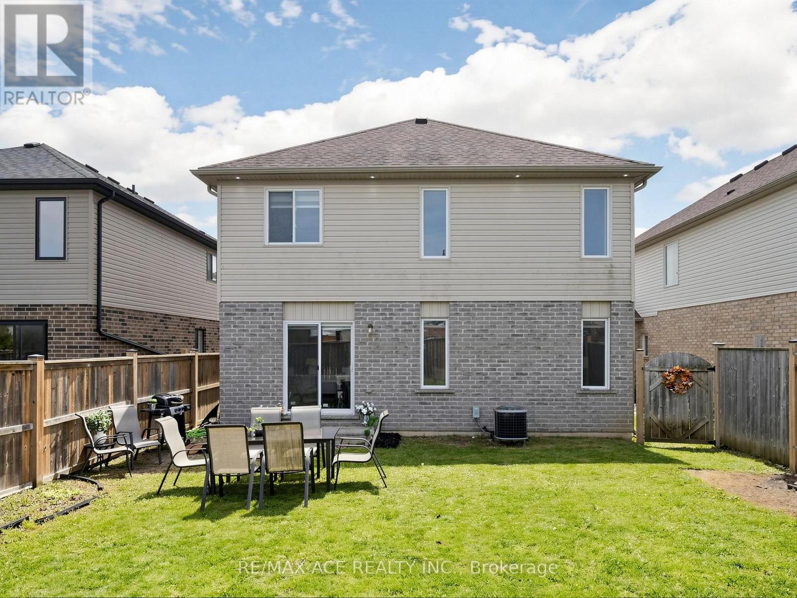 1816 Cedarpark Drive, London North, Ontario  N5X 0C7 - Photo 45 - X13166472
