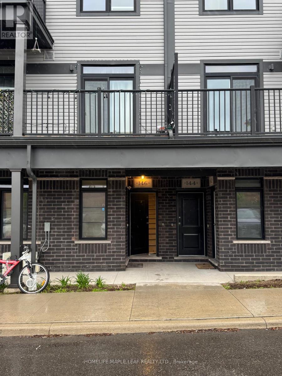 146 OAT LANE, Kitchener, Ontario