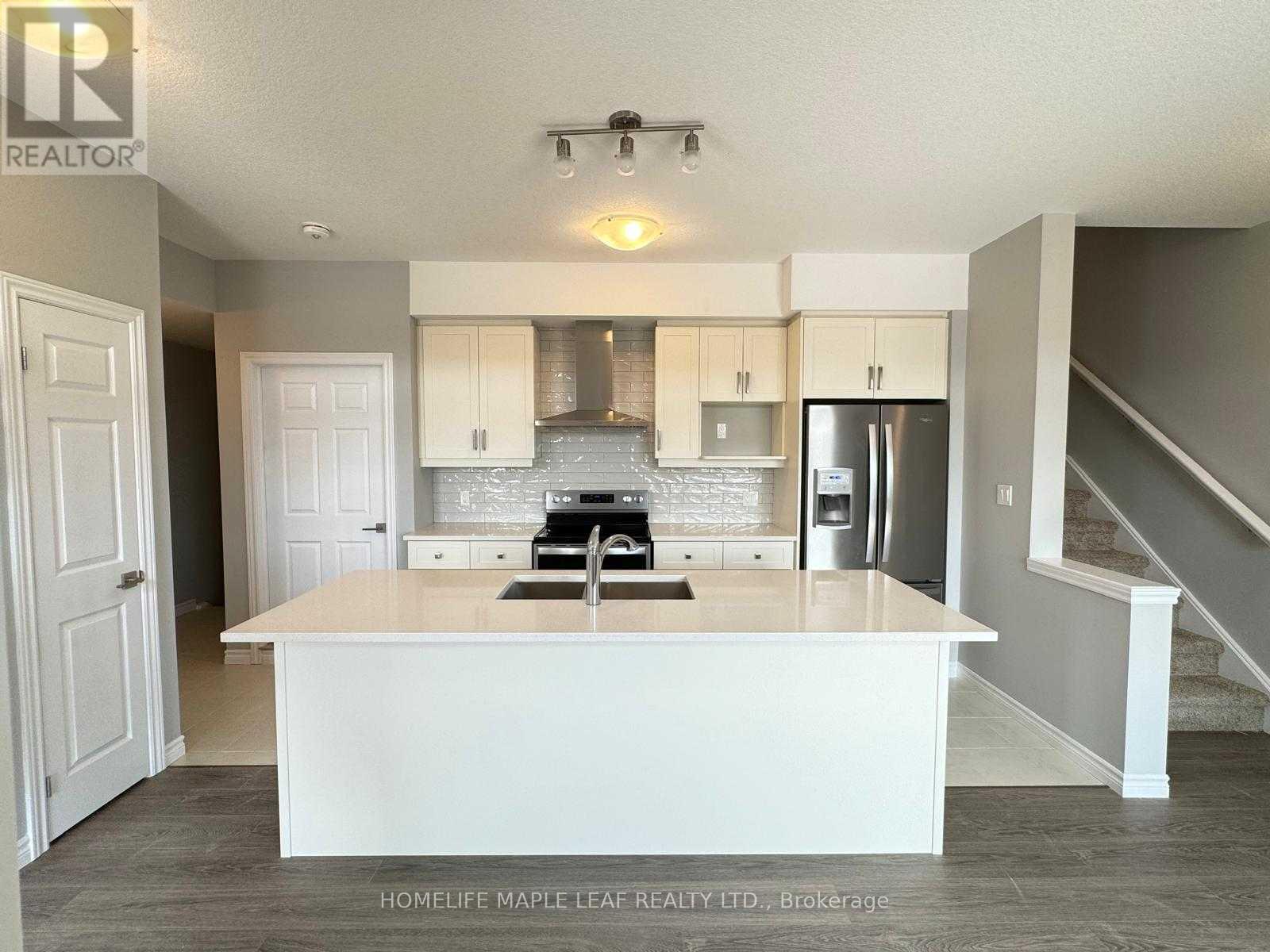 146 Oat Lane, Kitchener, Ontario  N2R 0S8 - Photo 2 - X13165016