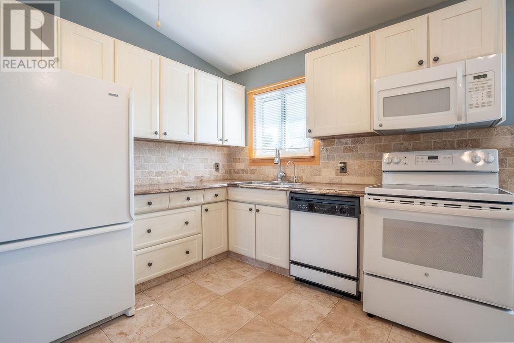 124 Albion St, Sault Ste. Marie, Ontario  P6B 5E1 - Photo 13 - SM261093