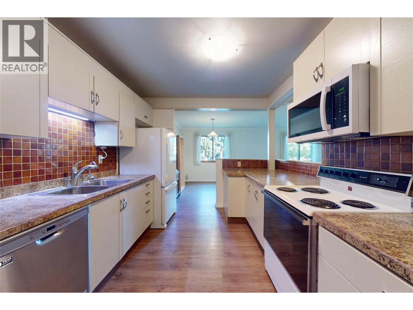 1075 Bernard Avenue Unit# 114, Kelowna, British Columbia  V1Y 6P7 - Photo 11 - 10366905