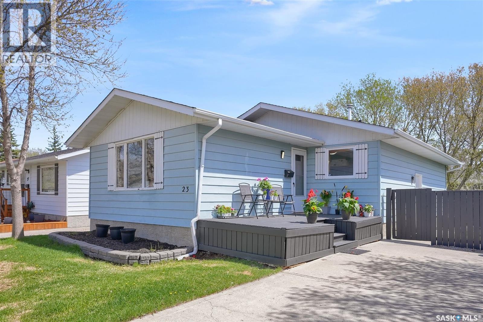 23 Hind Street, Regina, Saskatchewan  S4X 1P9 - Photo 2 - SK036934