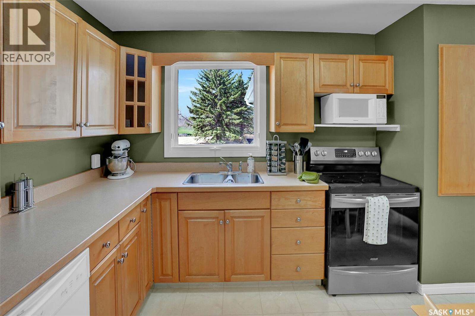 23 Hind Street, Regina, Saskatchewan  S4X 1P9 - Photo 6 - SK036934