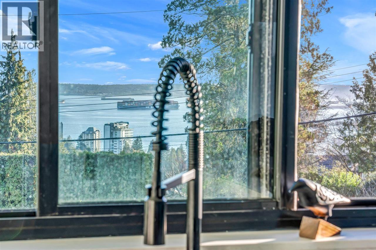 2234 Palmerston Avenue, West Vancouver, British Columbia  V7V 2V8 - Photo 11 - R3127188