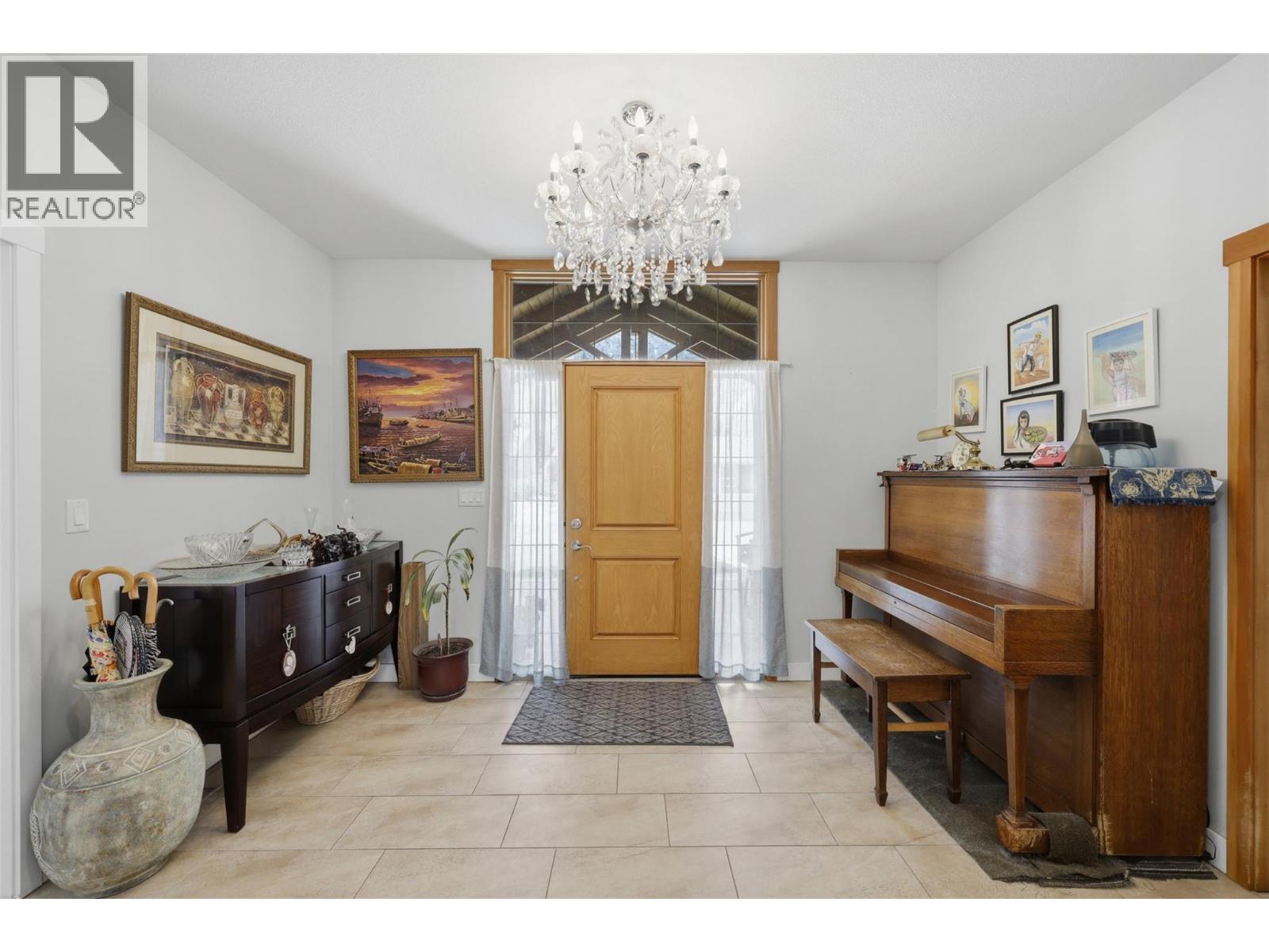 417 Nueva Wynd, Kamloops, British Columbia  V2H 1S1 - Photo 5 - 10388556