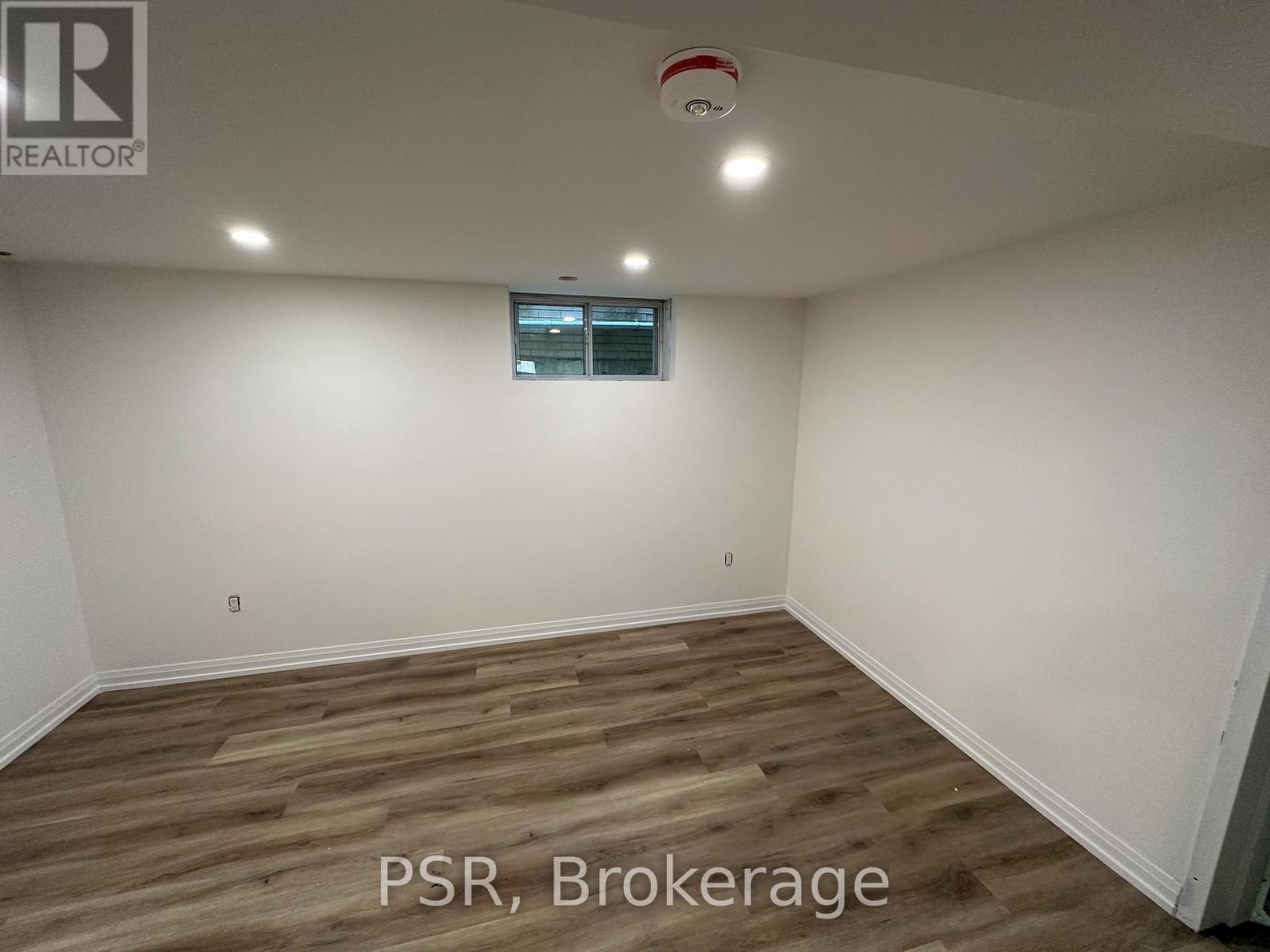 Lower - 25 Coulson Avenue, Toronto, Ontario  M4V 1Y3 - Photo 3 - C13166512