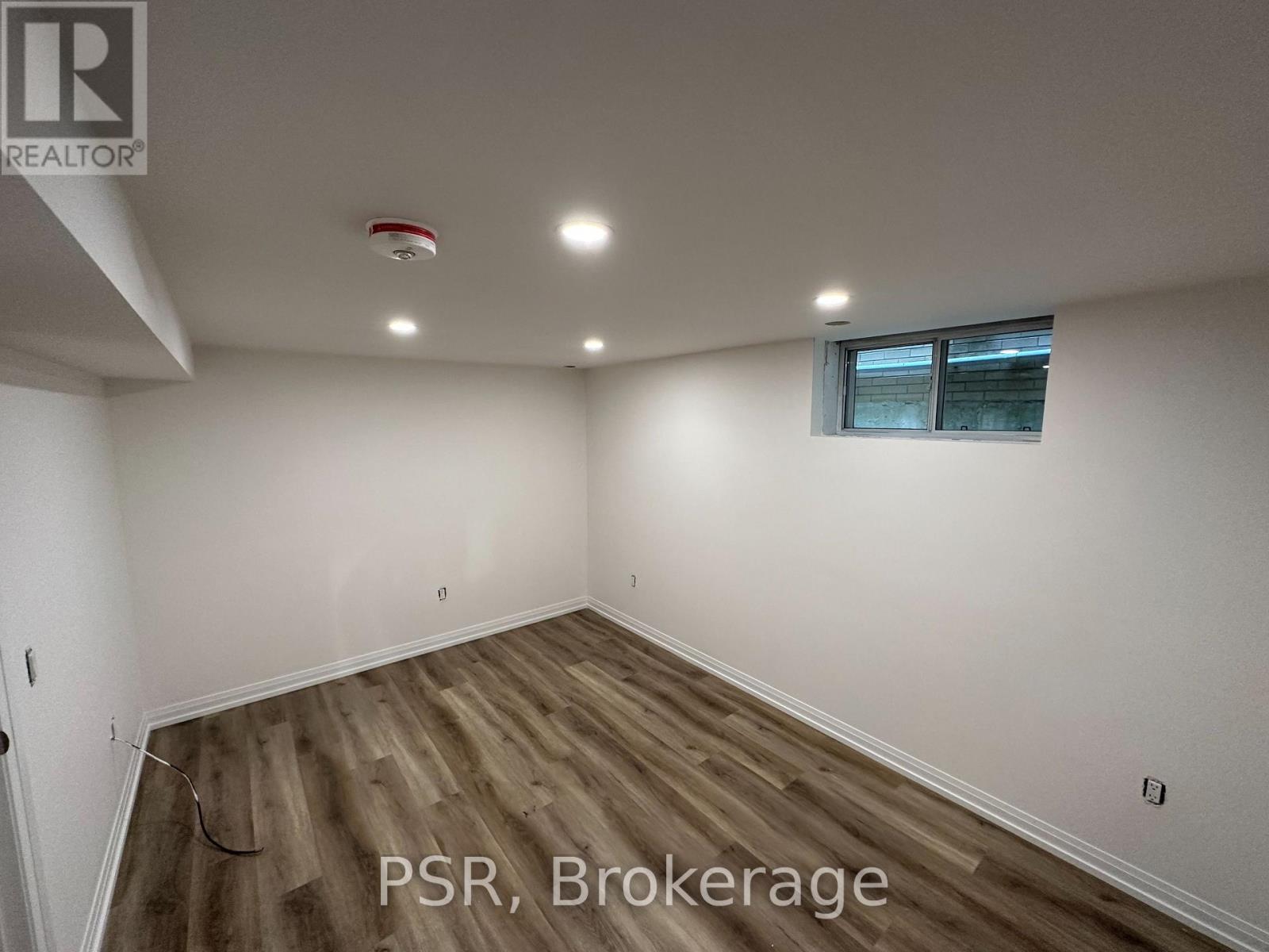 Lower - 25 Coulson Avenue, Toronto, Ontario  M4V 1Y3 - Photo 4 - C13166512