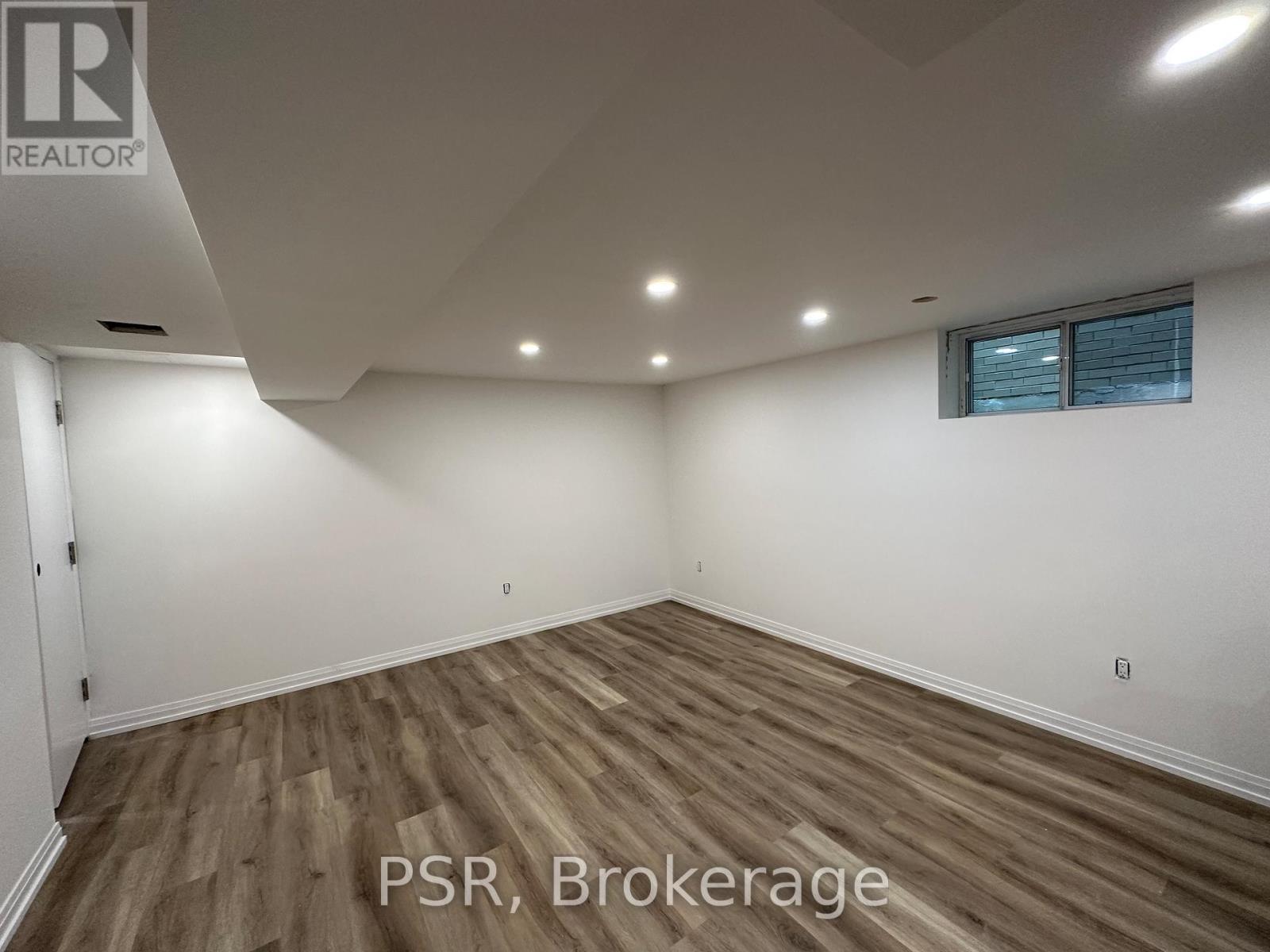 Lower - 25 Coulson Avenue, Toronto, Ontario  M4V 1Y3 - Photo 9 - C13166512