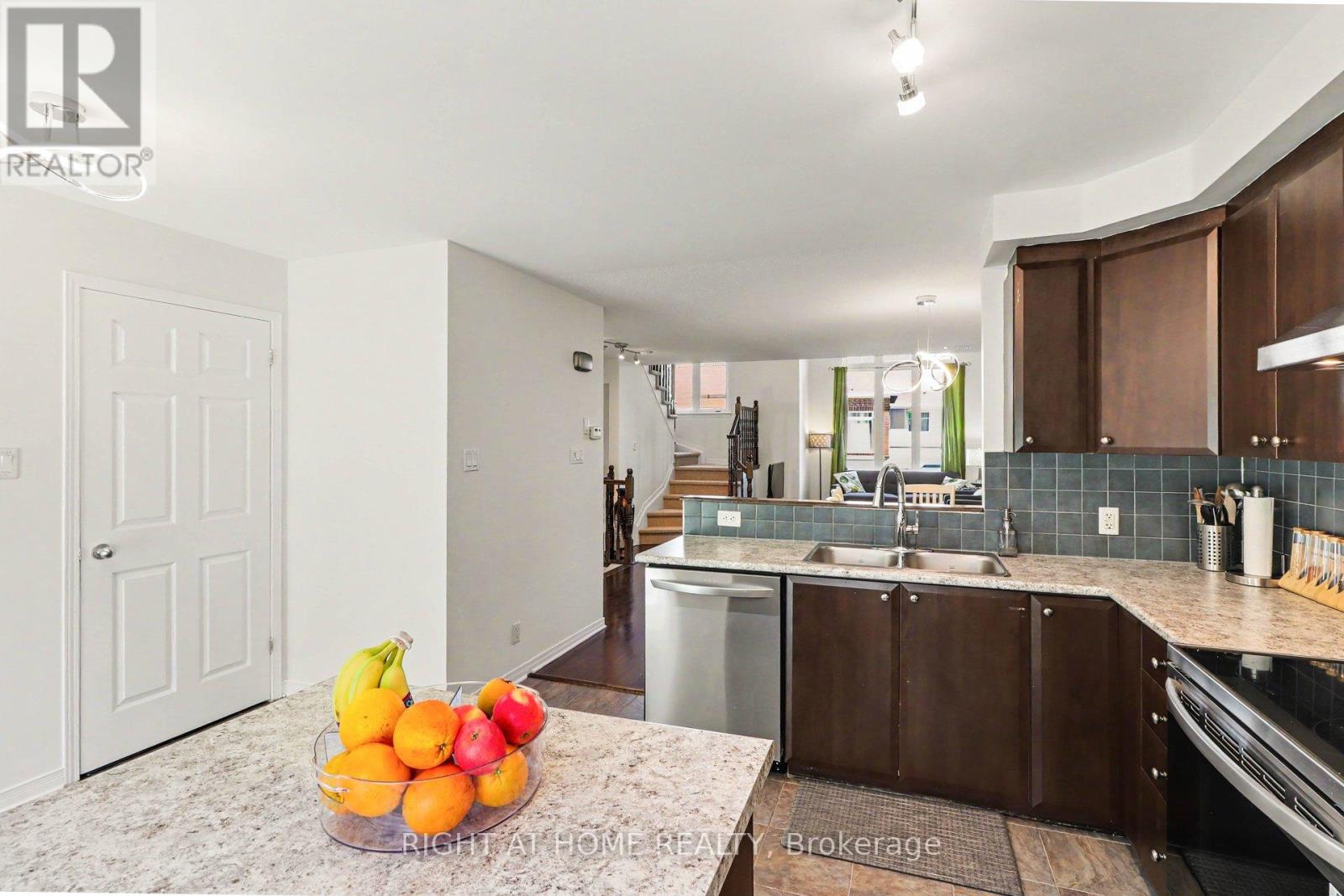 7 - 572 Reardon Private, Ottawa, Ontario  K1V 2K9 - Photo 18 - X13166522