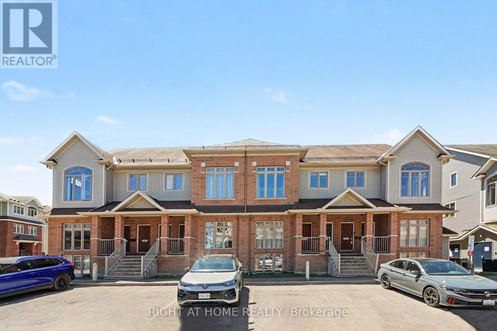 7 - 572 Reardon Private, Ottawa, Ontario  K1V 2K9 - Photo 2 - X13166522