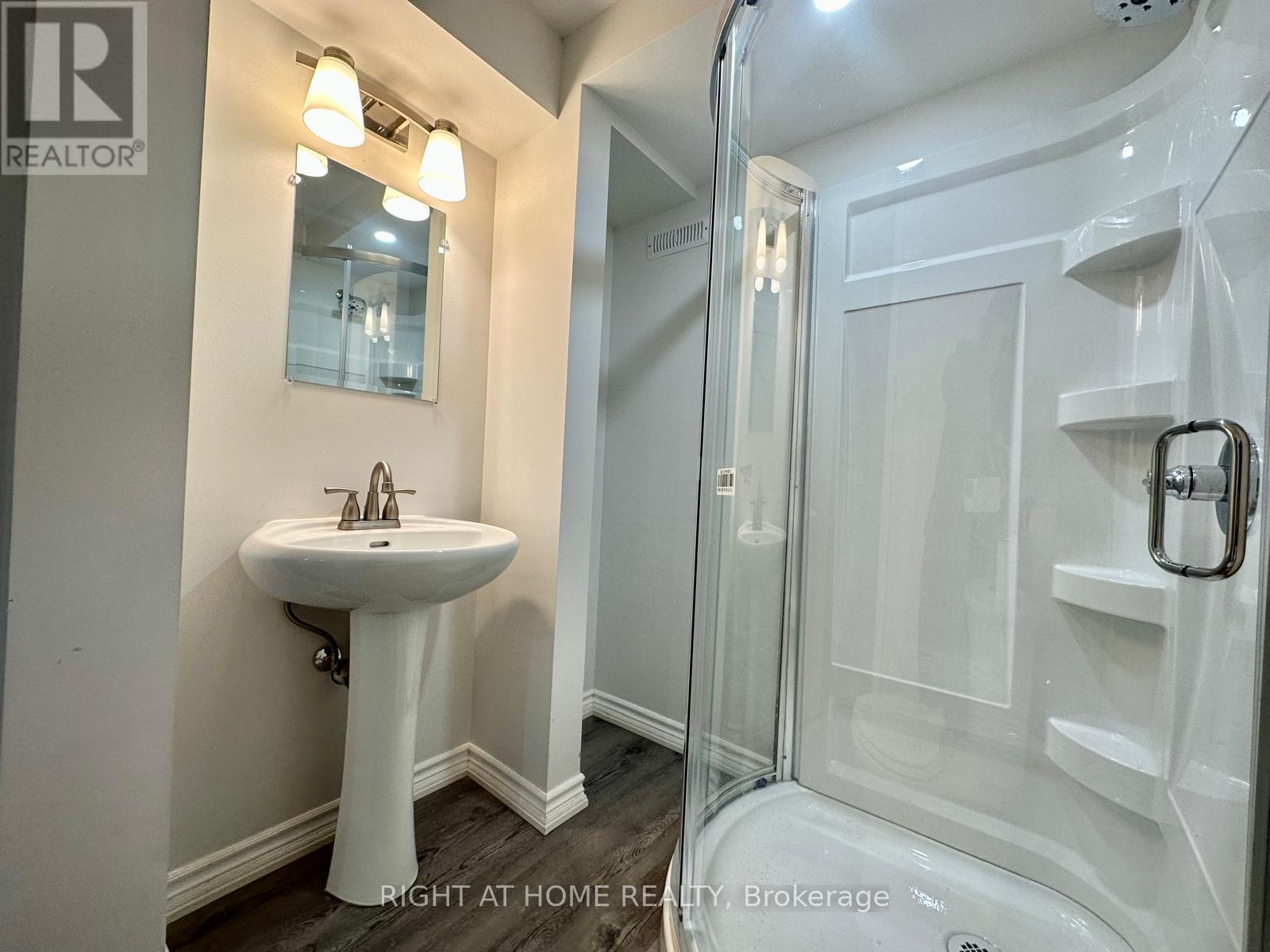 295 Gillespie Drive, Brant, Ontario  N3T 0W1 - Photo 9 - X13159704