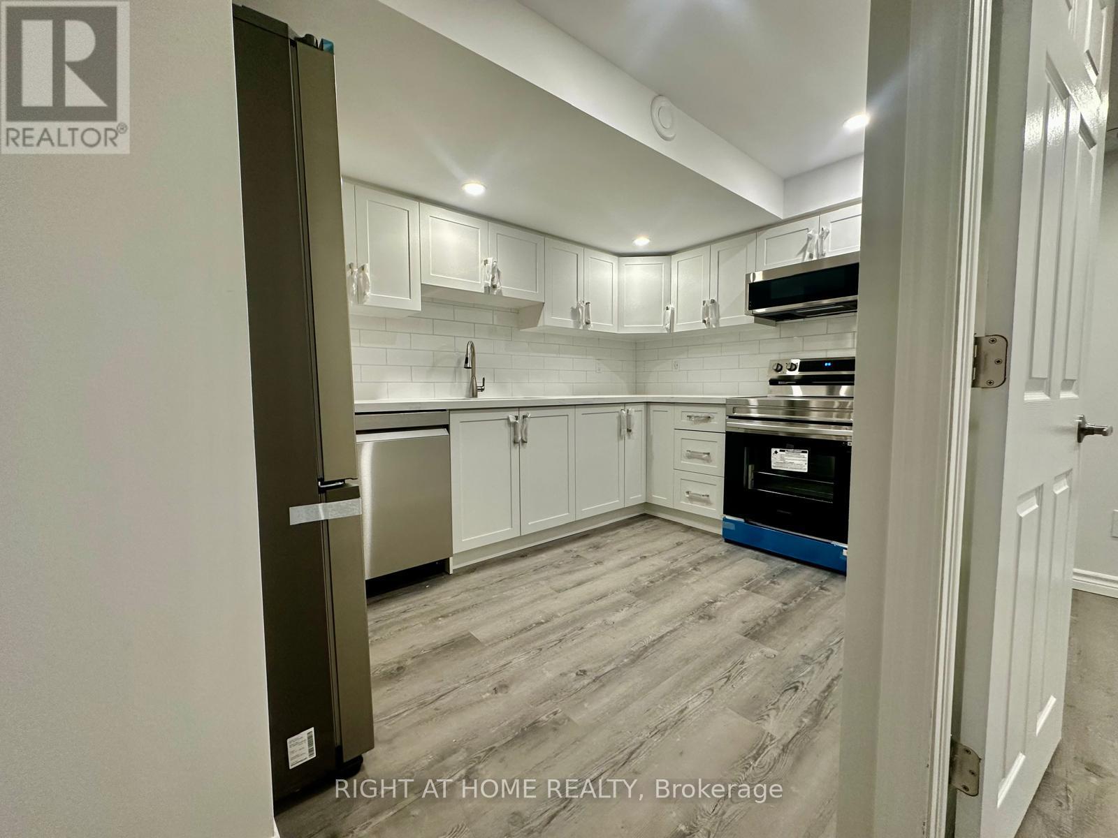 295 Gillespie Drive, Brant, Ontario  N3T 0W1 - Photo 3 - X13159704
