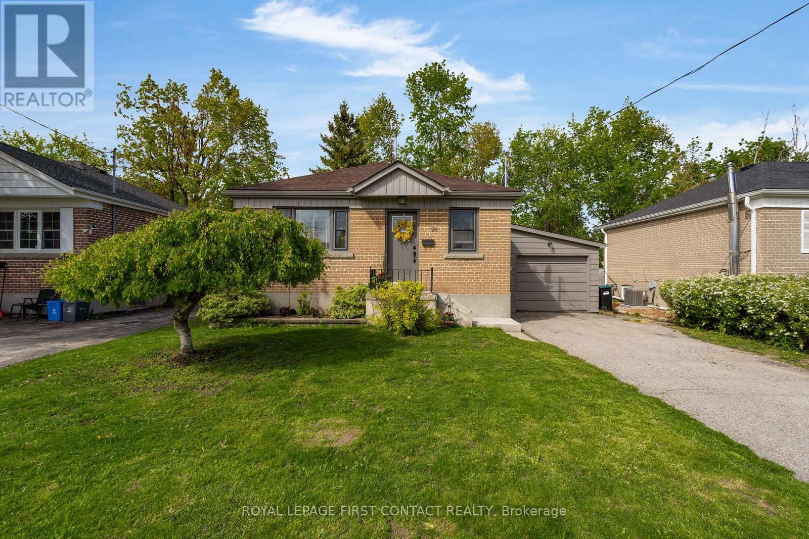 20 NEWTON STREET, Barrie, Ontario