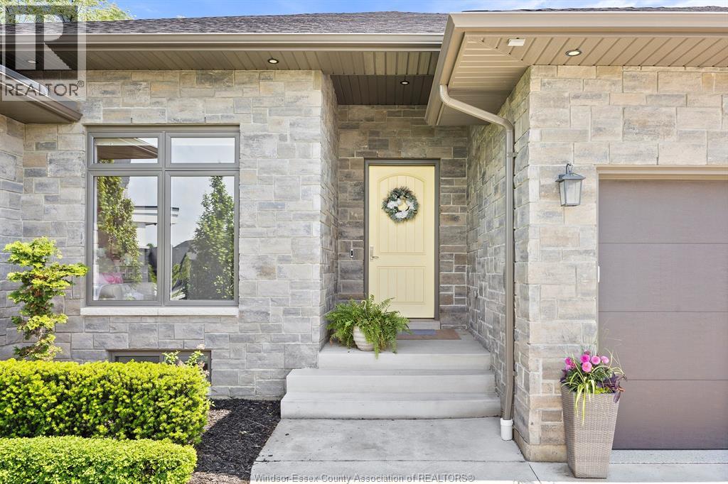 266 XAVIER CIRCLE Lakeshore, Ontario
