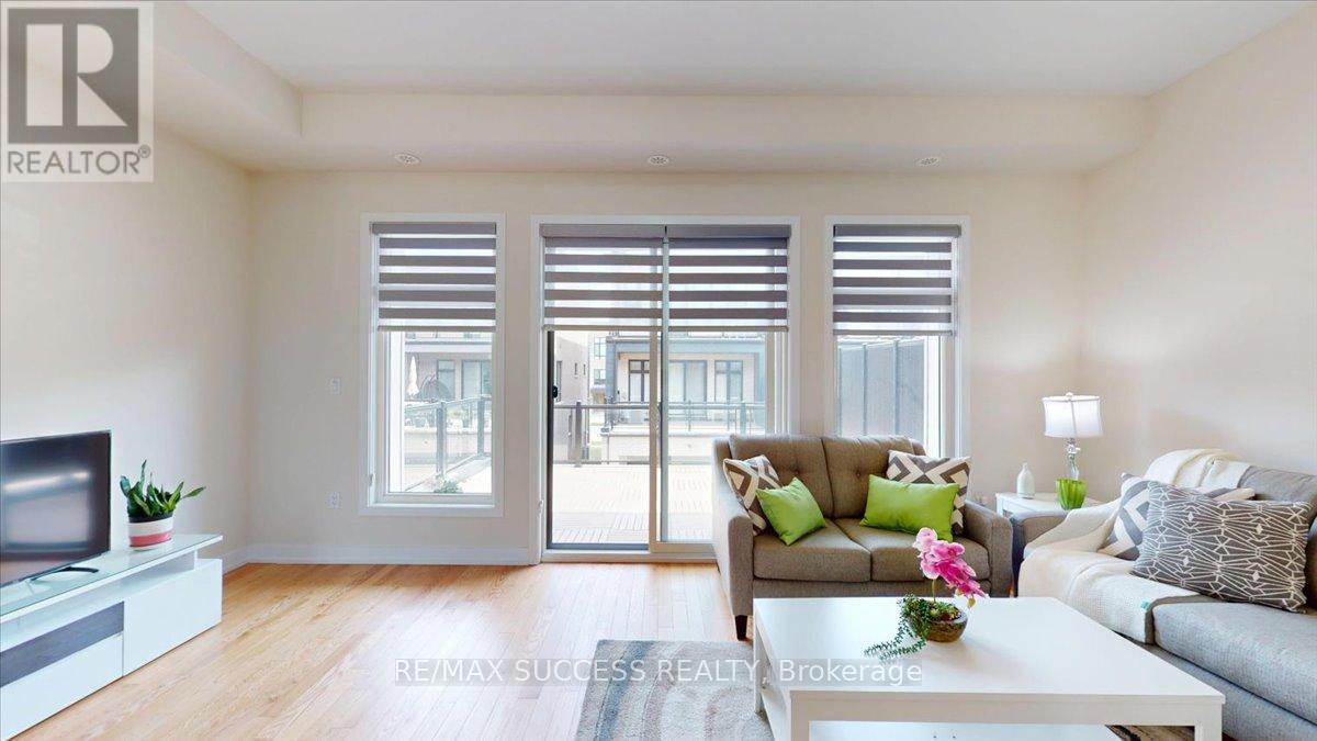 3077 Welsman Gardens, Oakville, Ontario  L6H 7Z2 - Photo 11 - W13166526