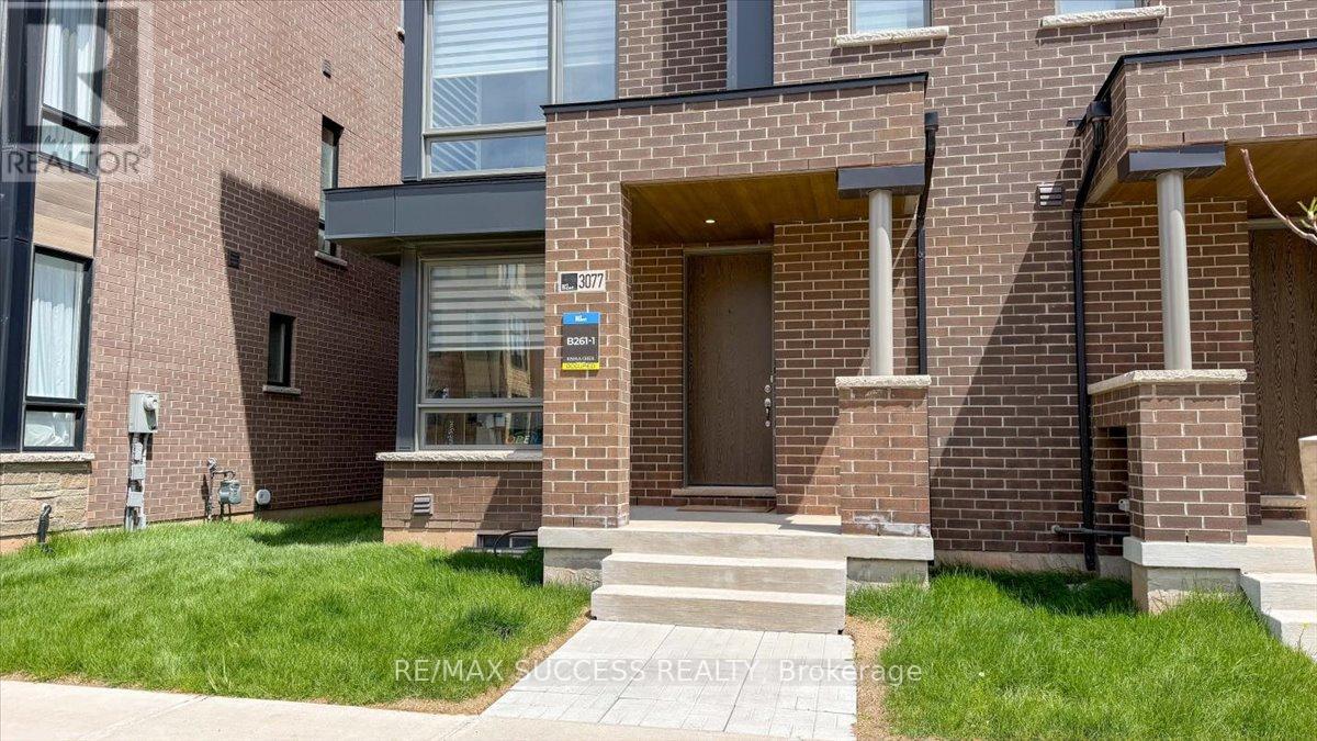 3077 Welsman Gardens, Oakville, Ontario  L6H 7Z2 - Photo 2 - W13166526