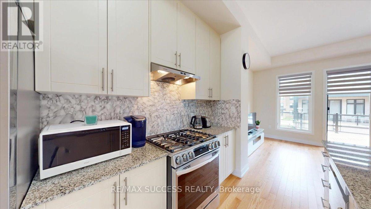 3077 Welsman Gardens, Oakville, Ontario  L6H 7Z2 - Photo 20 - W13166526