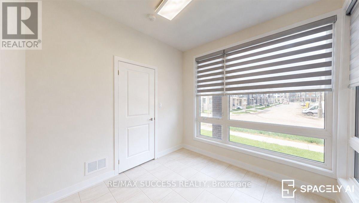 3077 Welsman Gardens, Oakville, Ontario  L6H 7Z2 - Photo 5 - W13166526
