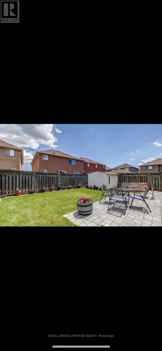 5 Beachpoint Boulevard, Brampton, Ontario  L7A 2H3 - Photo 2 - W13166536