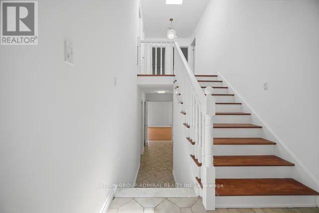 53 Bestview Drive, Toronto, Ontario  M2M 2X8 - Photo 16 - C13155896