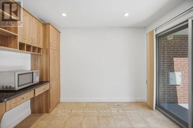 53 Bestview Drive, Toronto, Ontario  M2M 2X8 - Photo 14 - C13155896