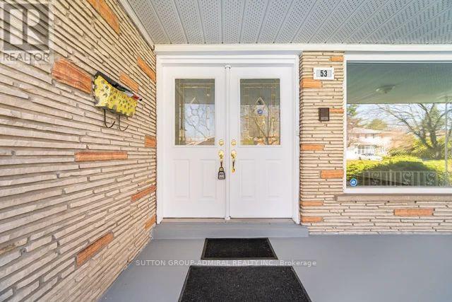 53 Bestview Drive, Toronto, Ontario  M2M 2X8 - Photo 3 - C13155896