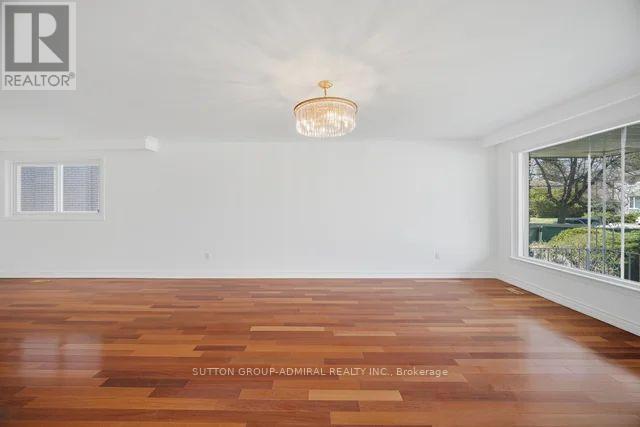 53 Bestview Drive, Toronto, Ontario  M2M 2X8 - Photo 5 - C13155896