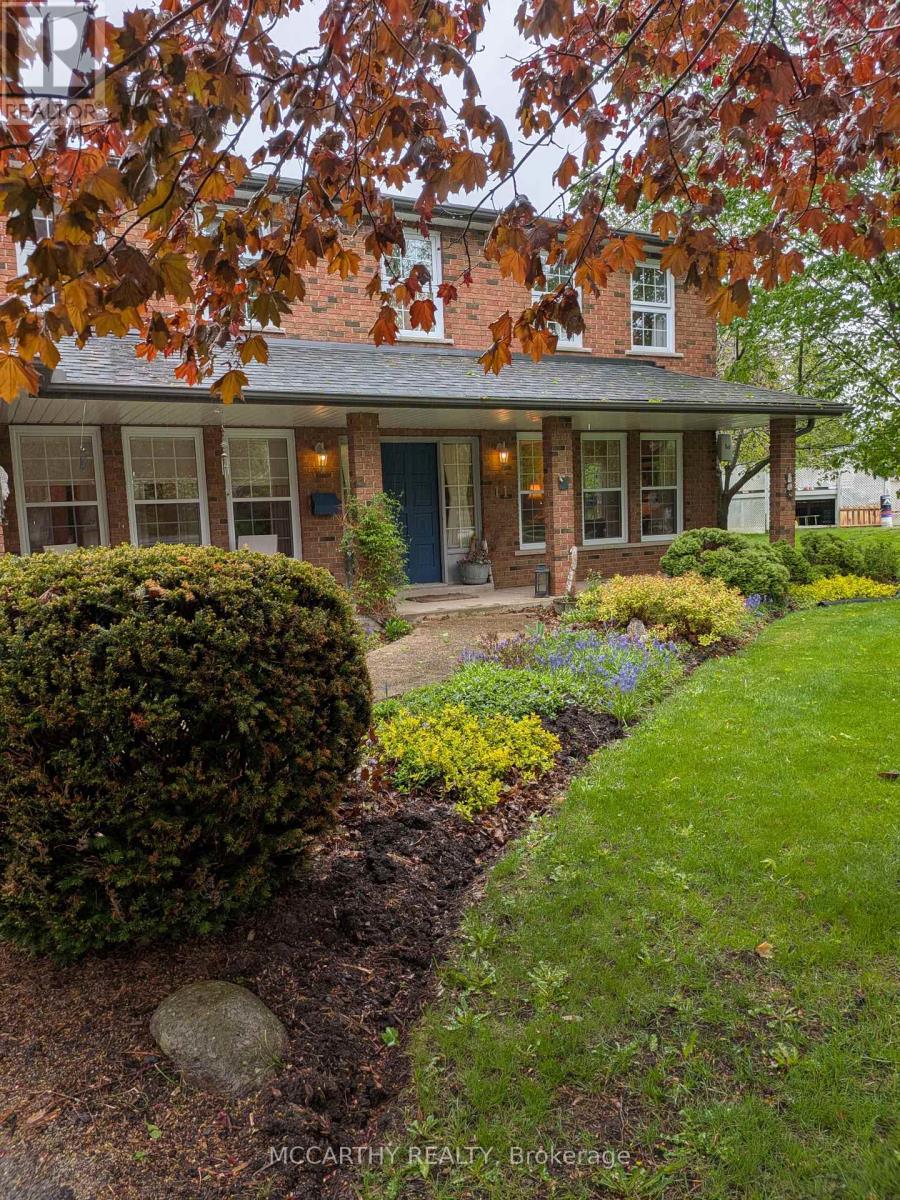11 Lynda Avenue, Mono, Ontario  L9W 1Z4 - Photo 2 - X12949210