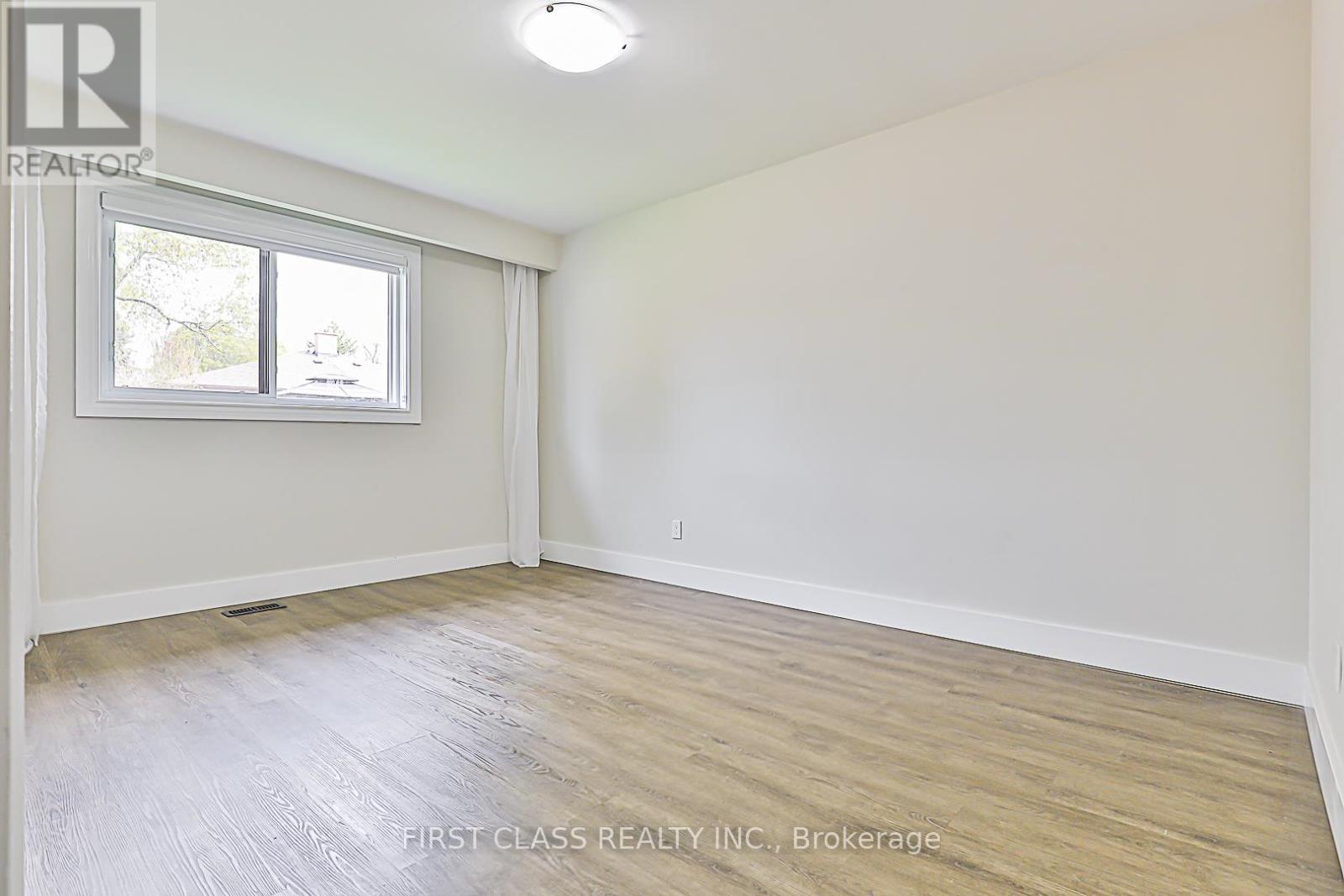 24 Fintona Avenue, Toronto, Ontario  M1E 1V3 - Photo 18 - E13166582