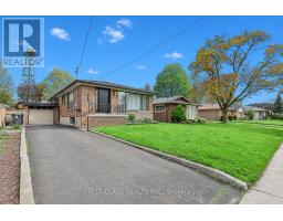 24 FINTONA AVENUE, Toronto, Ontario