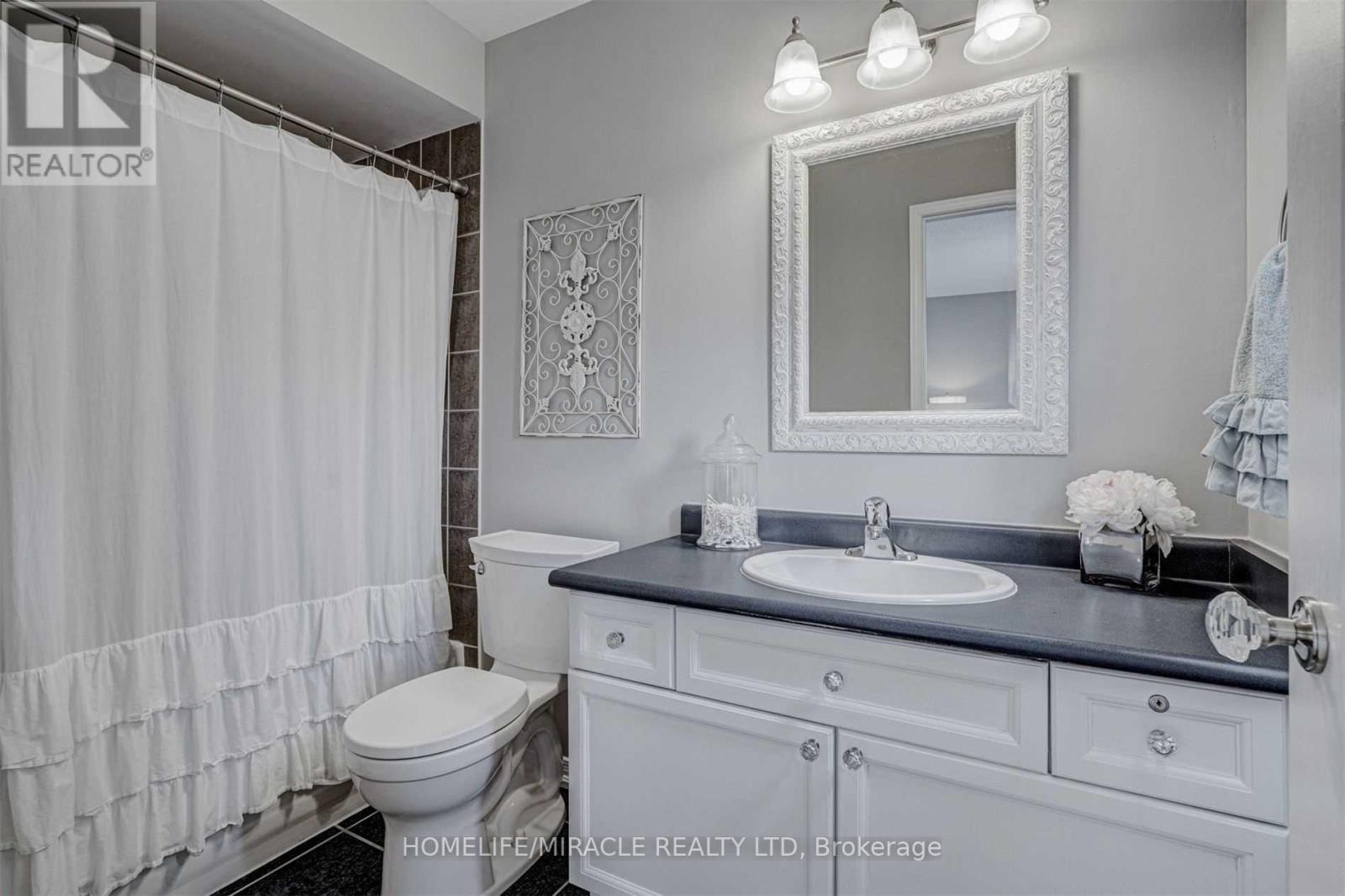 149 Carnwith Drive E, Whitby, Ontario  L1M 2J5 - Photo 13 - E13166588