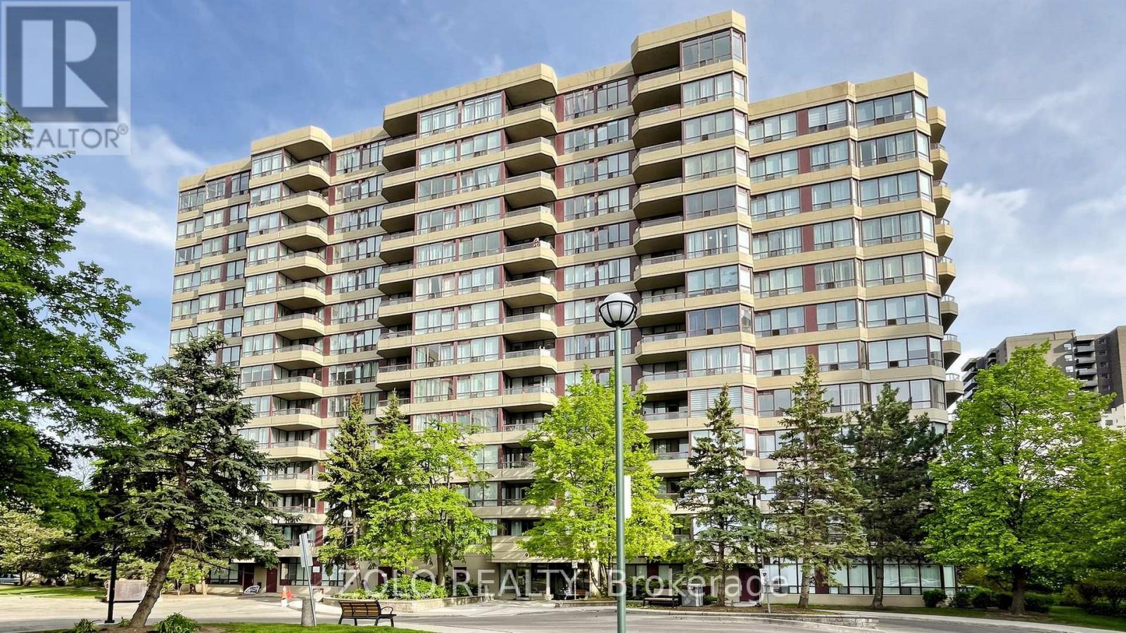 704 - 91 TOWNSGATE DRIVE, Vaughan, Ontario