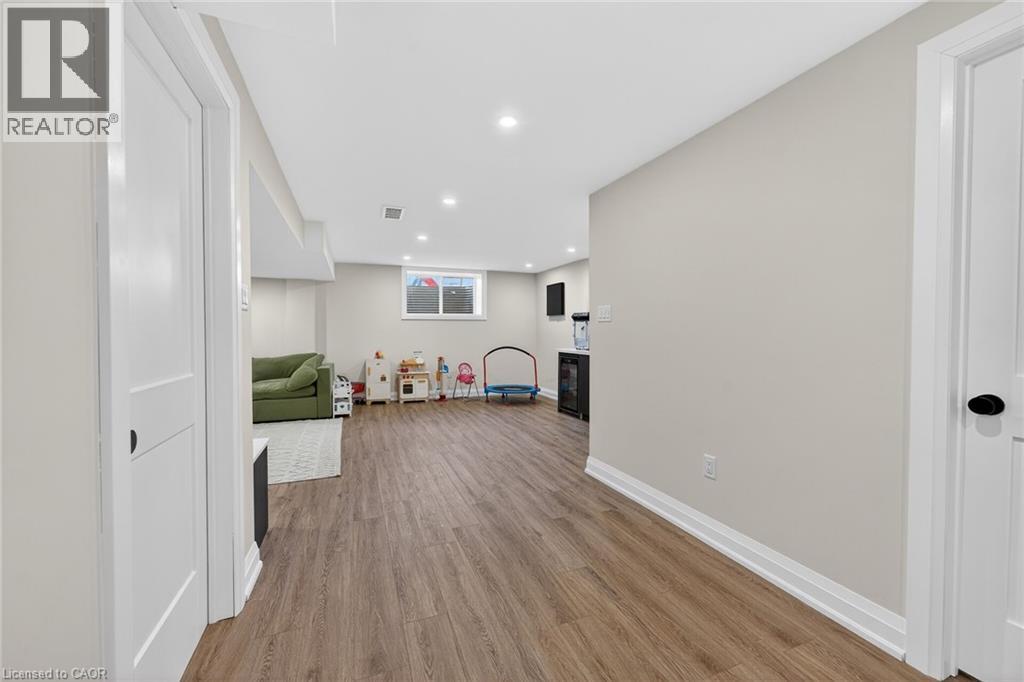 67 Ambrous Crescent, Guelph, Ontario  N1G 0E4 - Photo 37 - 40828901