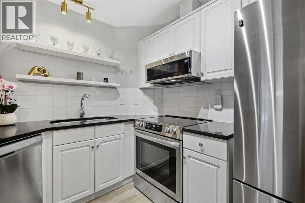 210, 10 Sierra Morena Mews SW, Calgary, Alberta  T3H 3K5 - Photo 10 - A2291844