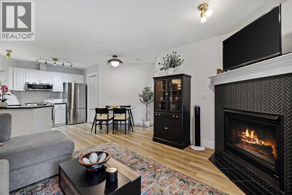 210, 10 Sierra Morena Mews SW, Calgary, Alberta  T3H 3K5 - Photo 4 - A2291844