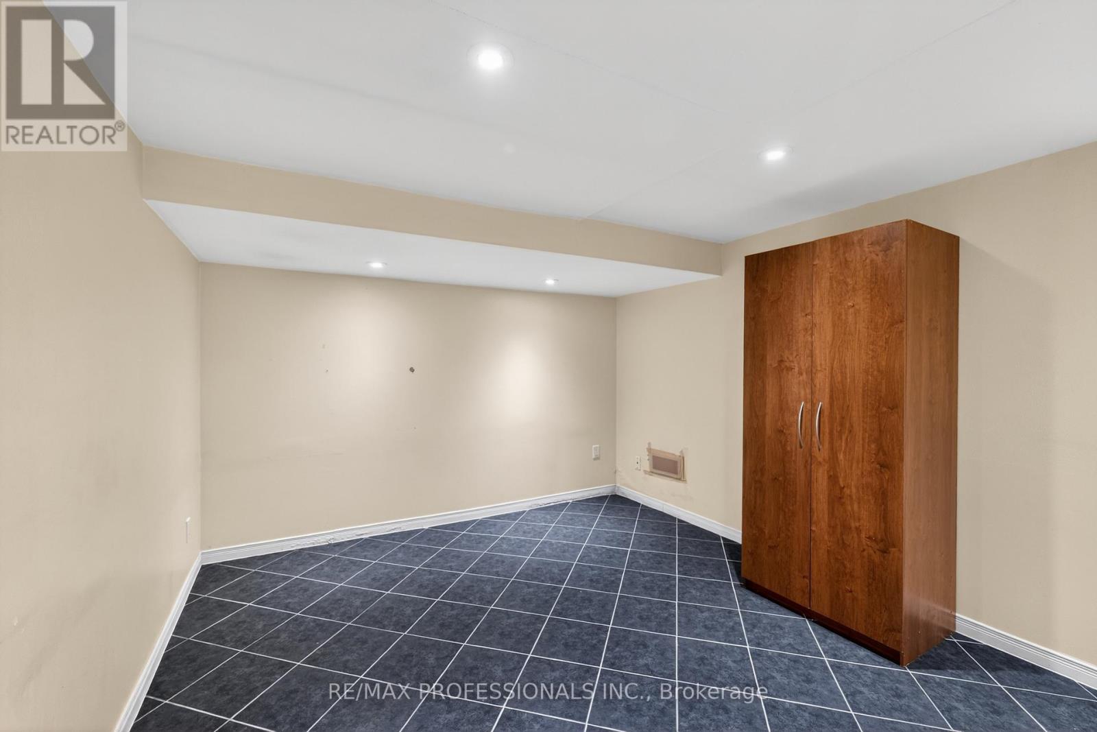 278 Caledonia Road, Toronto, Ontario  M6E 4T3 - Photo 17 - W13166576