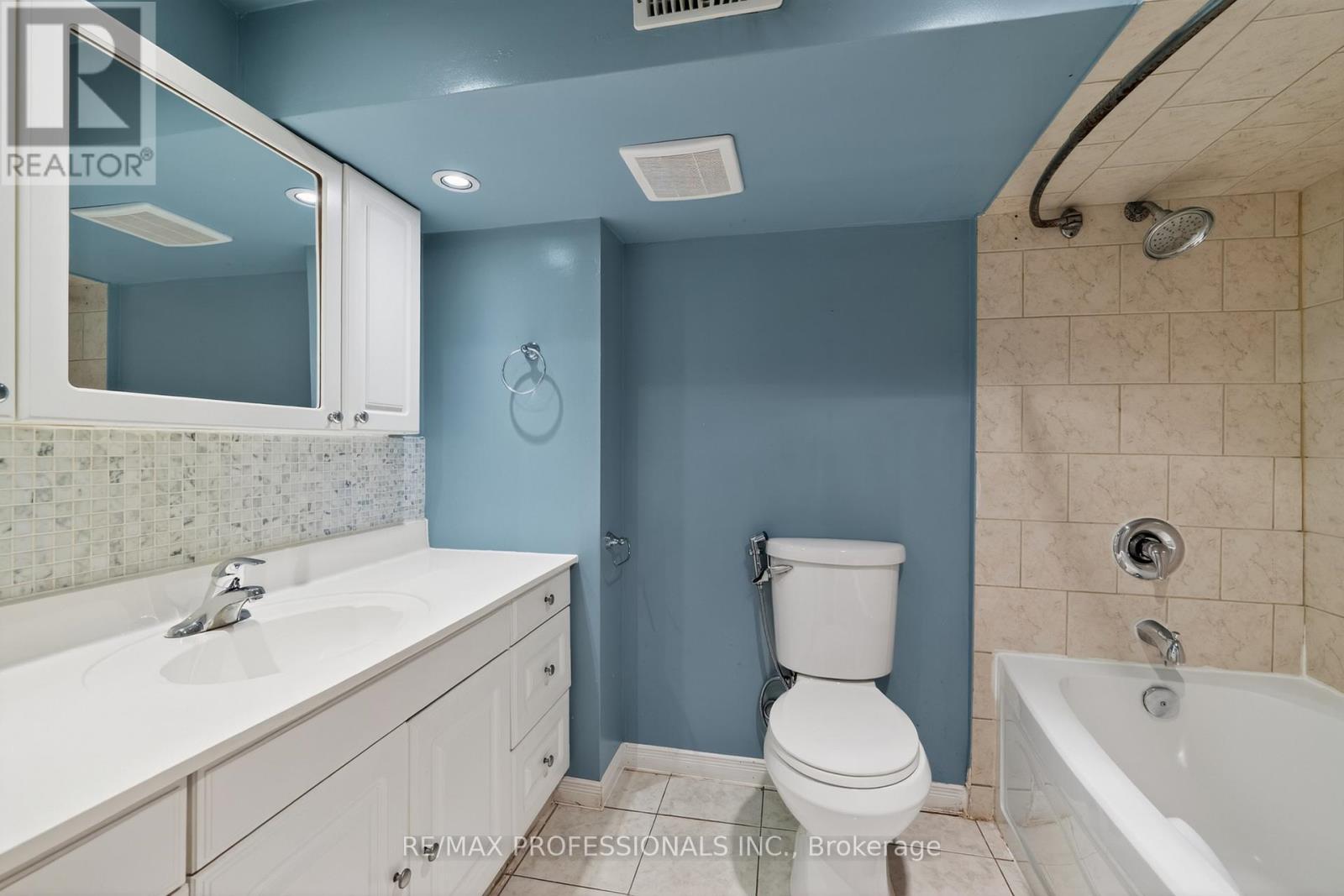 278 Caledonia Road, Toronto, Ontario  M6E 4T3 - Photo 21 - W13166576
