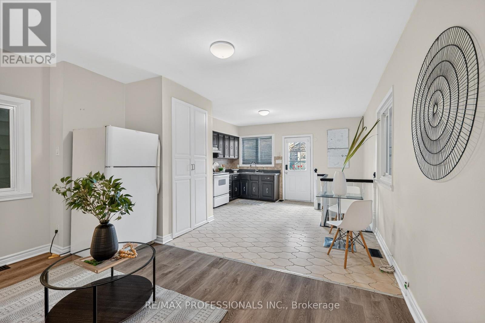 278 Caledonia Road, Toronto, Ontario  M6E 4T3 - Photo 4 - W13166576