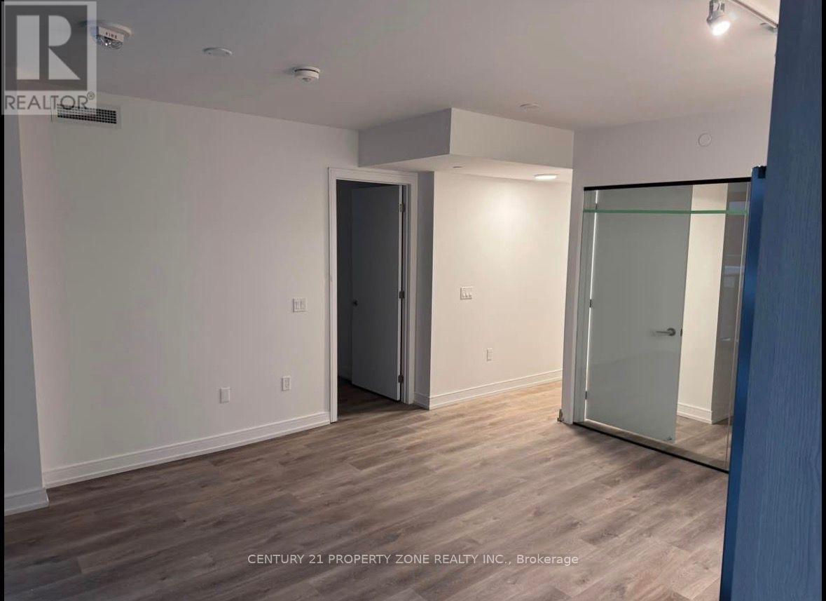 723 - 1 Jarvis Street, Hamilton, Ontario  L8R 3J2 - Photo 2 - X13166586