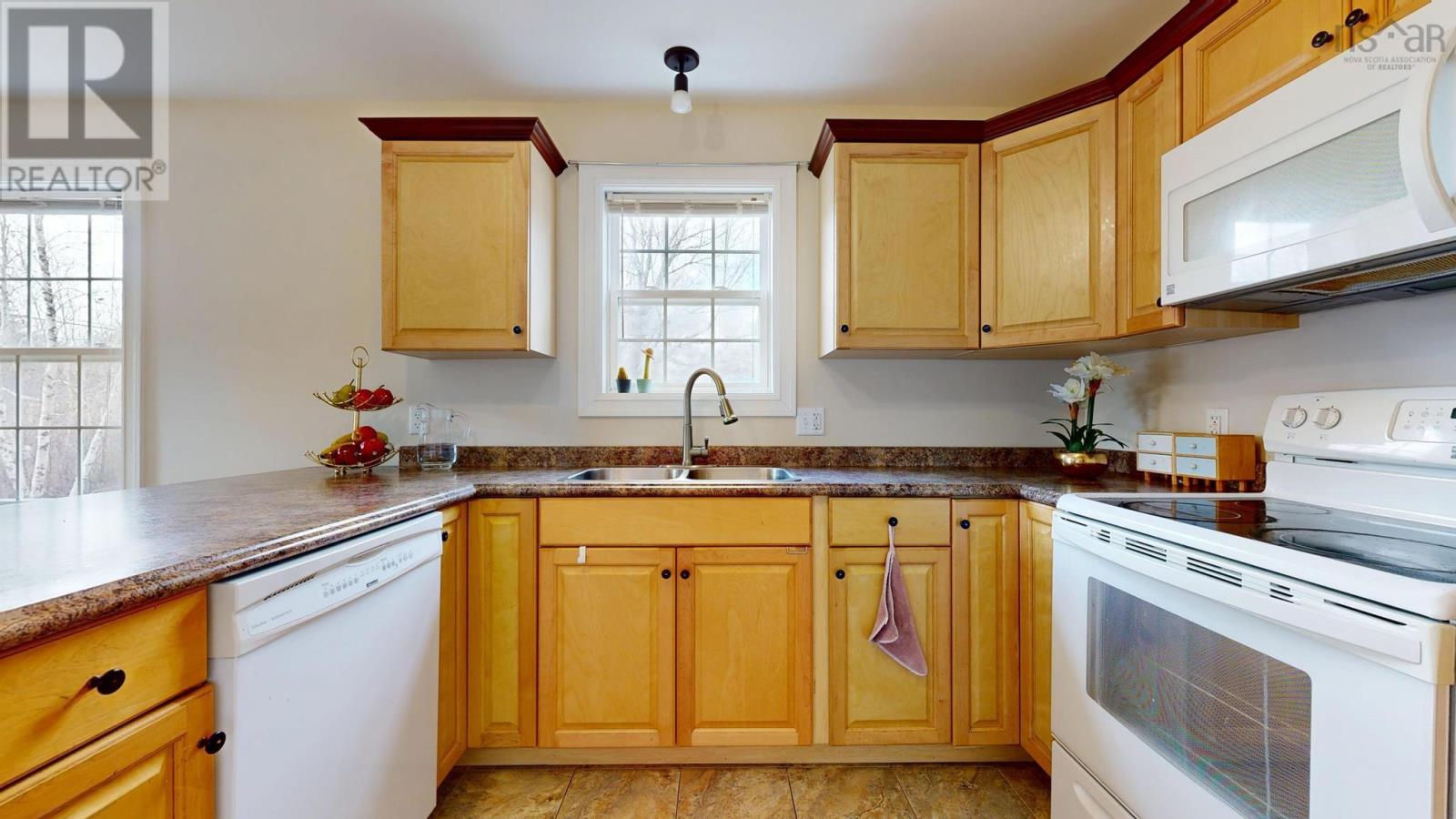 318 Victoria Road, Bridgewater, Nova Scotia  B4V 2P1 - Photo 15 - 202607068